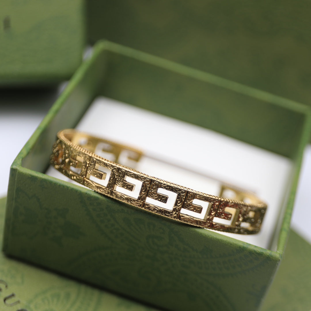 18K GG Cube Bracelet