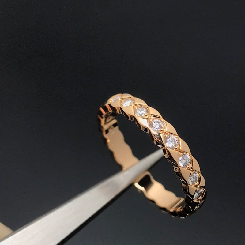 18K CC Coco Crush Mini Diamonds Ring