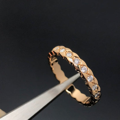 18K CC Coco Crush Mini Diamonds Ring