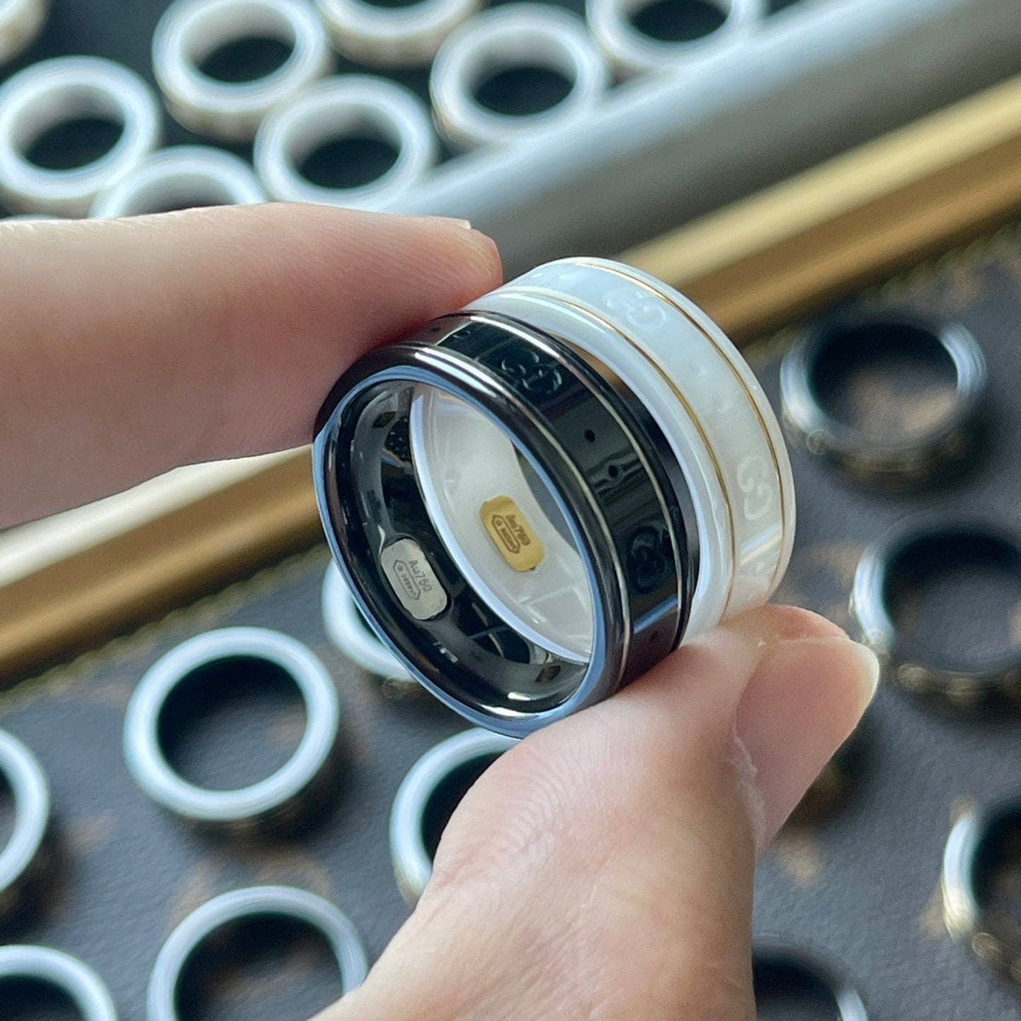 18K Double G Icon Black Corundum Ring