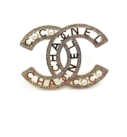 18K CC Script Diamonds Brooch