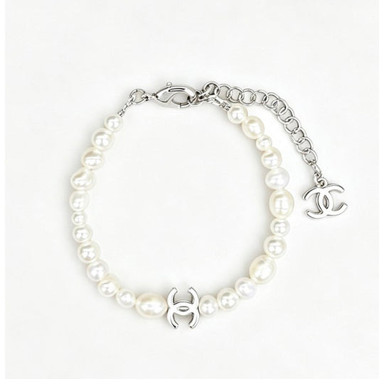18K CC 26C Pearl Gold Bracelet