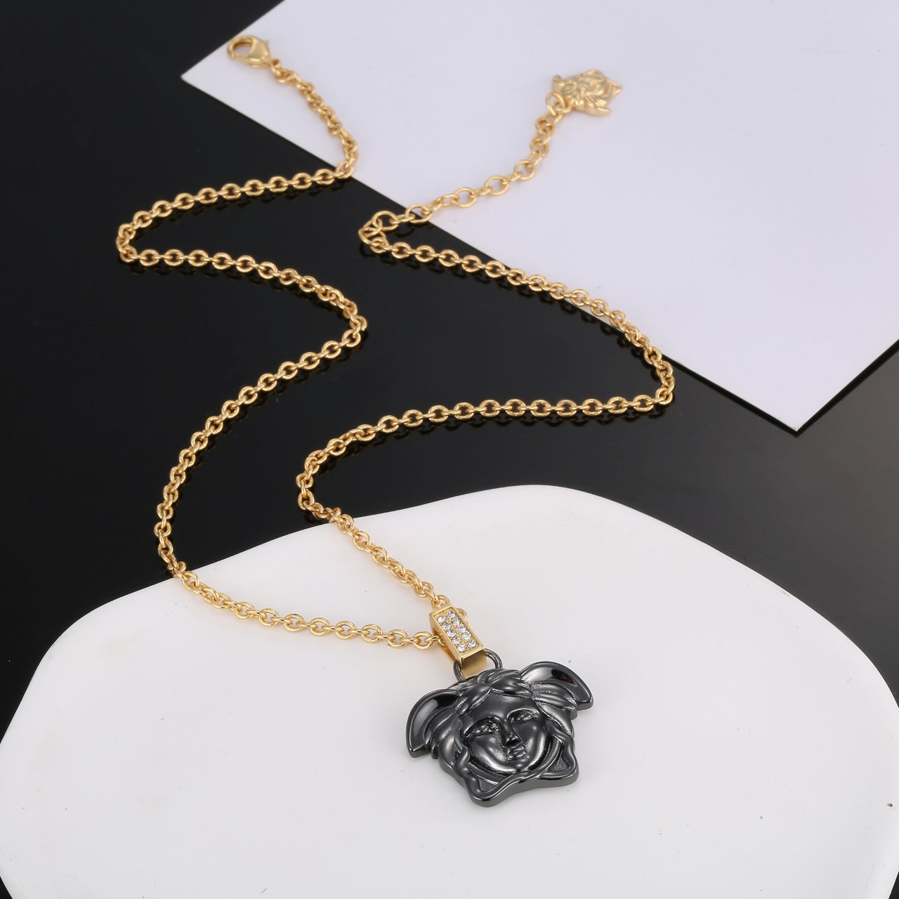 18K Ver Classic Necklace