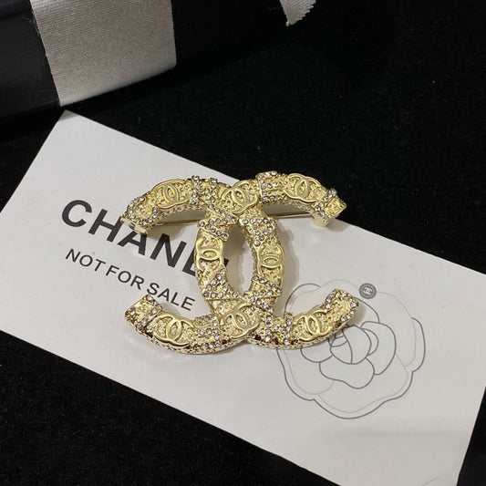 18K CC Diamond Gold Brooch