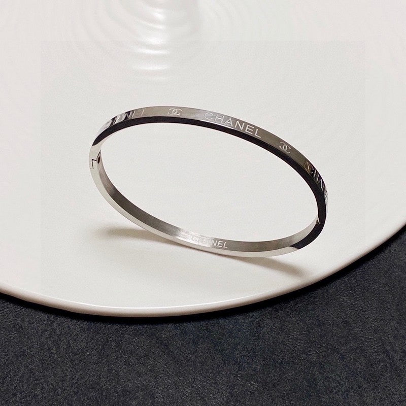 18K CC White Gold Bracelet