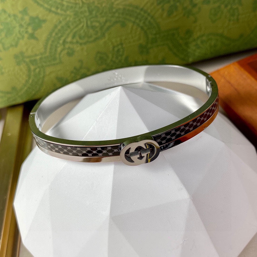 18K GG Vintage Bracelet