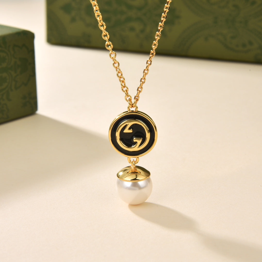 18K GG Blondie Pendant Necklace