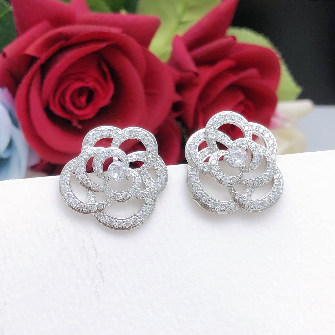 18K CC Camellia Diamond Earrings