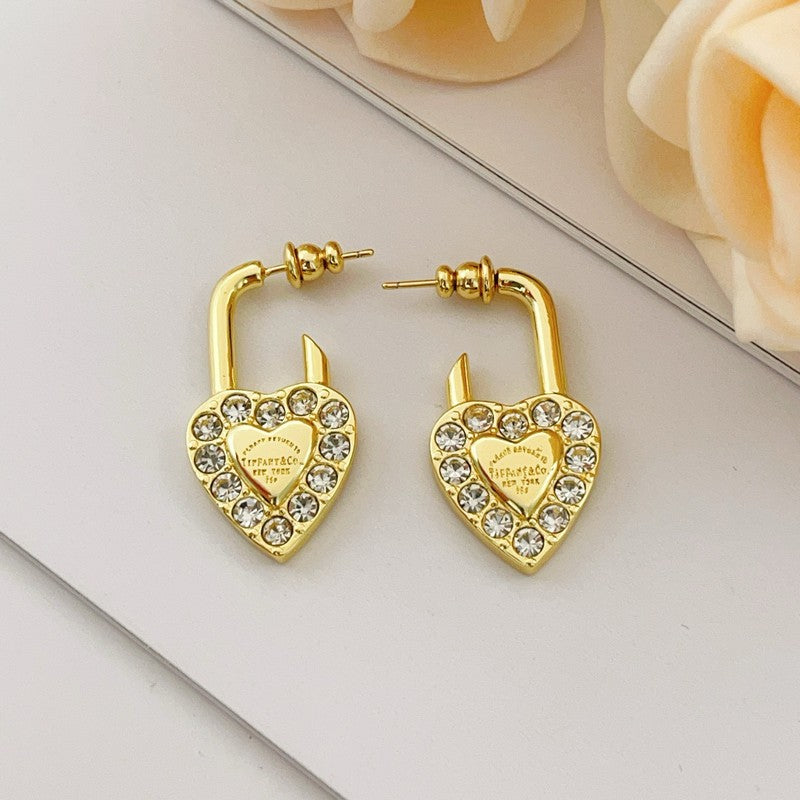 18K T Diamond Heart Earrings