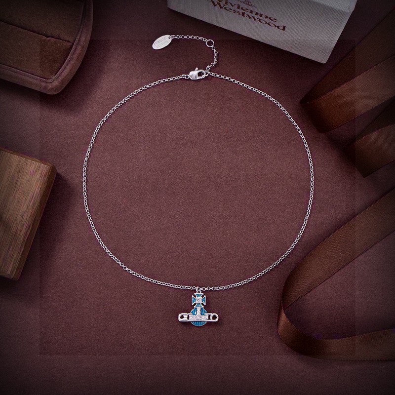 18K Vivienne West Mayfair Bas Relief Pendant Necklace