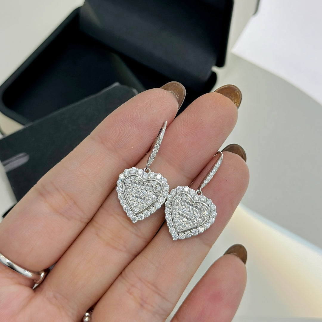 18K T Heart Diamonds Earrings
