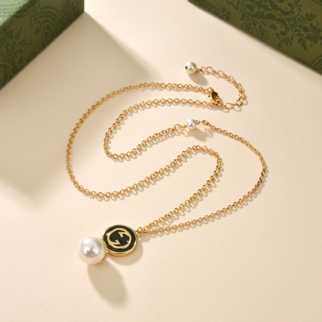 18K GG Blondie Pendant Necklace