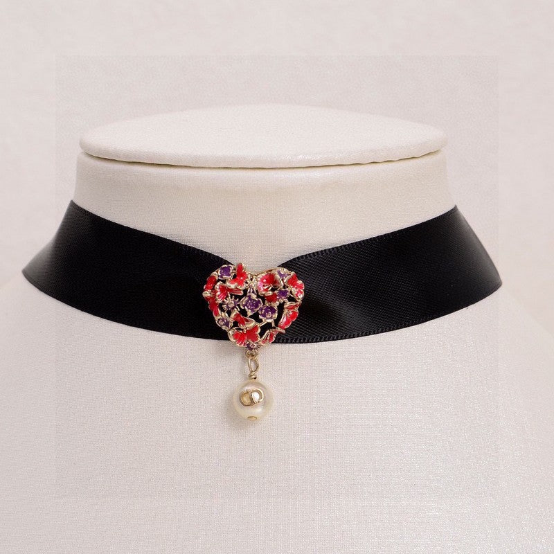 18K CD 30 Montaigne Red Crystals Choker Necklace