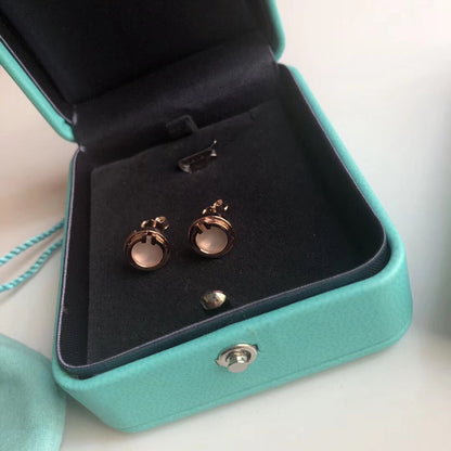 18K T Mother-Of-Pearl Circle Earrings